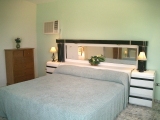 Upper 1 bedroom Master (King Bed)