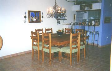 Dining Area (towards Kitchen)